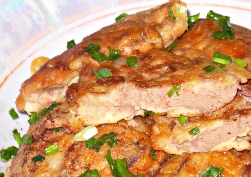 Рецепт нежной куриной печени на сковороде. Блюда с куриной печенью. Печень в кляре. Приготовить куриную печень.