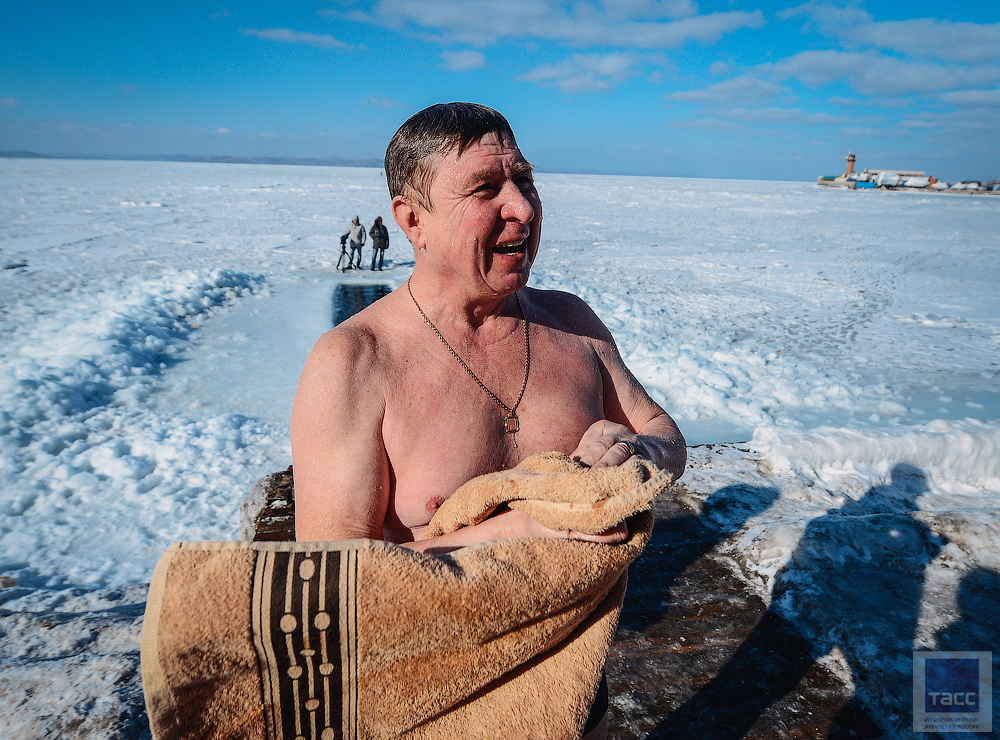 Моржи люди. Сергей морж Самара. Морж юмор. Дерзкие моржи.