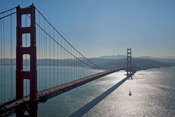 США. Залив Сан-Франциско. Тихоокеанская бухта у берегов американского штата Калифорния. С океаном она соединяется проливом "Золотые Ворота".